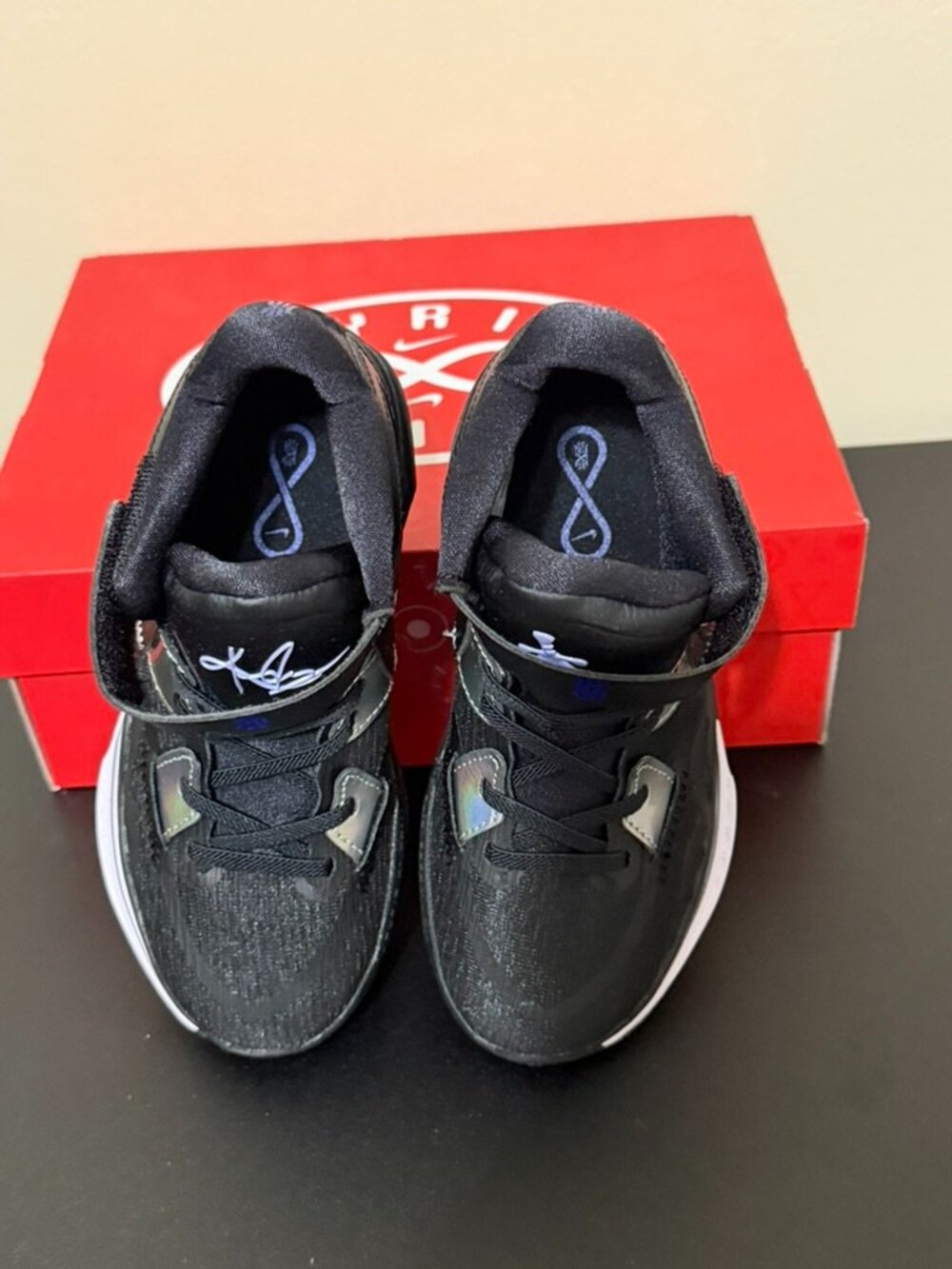 Kyrie Infinity (PS)